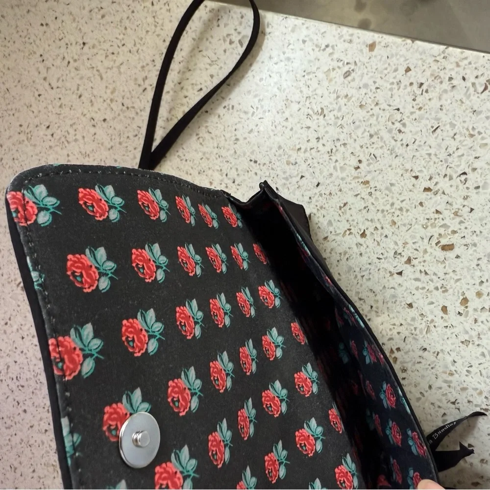 Vera Bradley Black Quilted Crossbody Bag - Picture 5 of 8